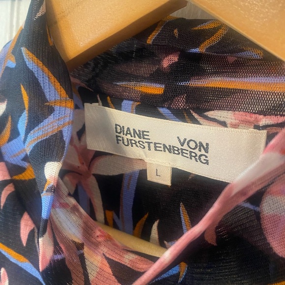 Diane Von Furstenberg Remy Floral blouse Large - Picture 2 of 7
